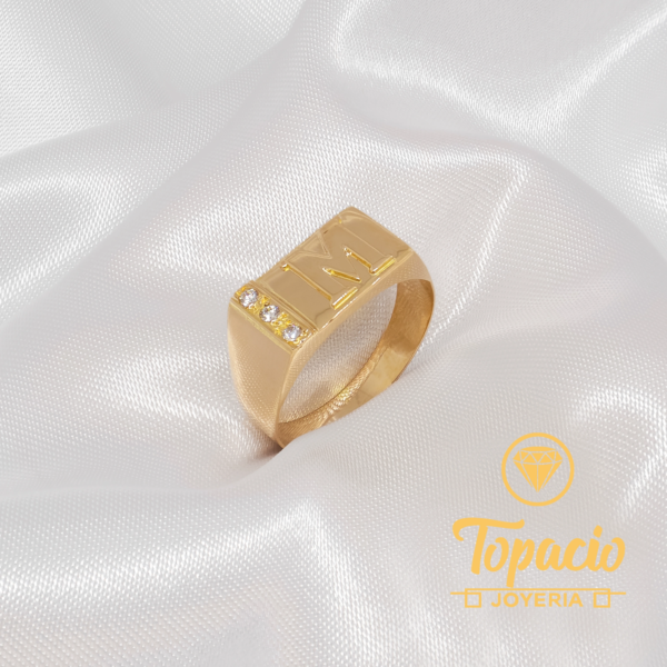 Anillo Chevalier con Inicial “M” 18K