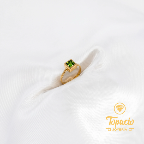 Anillo Piedra Cuadrada 18K